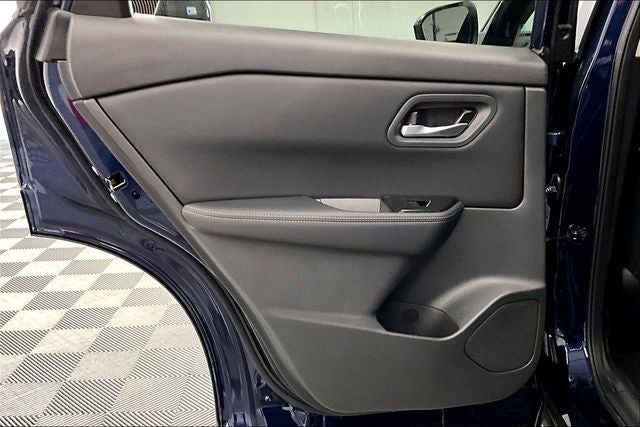 2026 Nissan Rogue SV AWD - Cold Weather Package