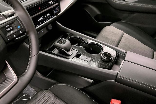 2026 Nissan Rogue SV AWD - Cold Weather Package