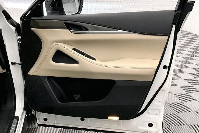 2024 INFINITI QX60 LUXE AWD-Pano Roof-Adaptive Cruise-Htd Leather