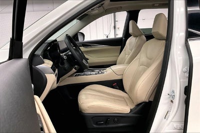 2024 INFINITI QX60 LUXE AWD-Pano Roof-Adaptive Cruise-Htd Leather