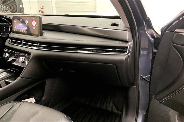 2024 INFINITI QX60 LUXE