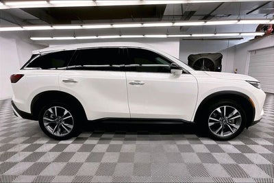 2024 INFINITI QX60 LUXE AWD-Pano Roof-Adaptive Cruise-Htd Leather