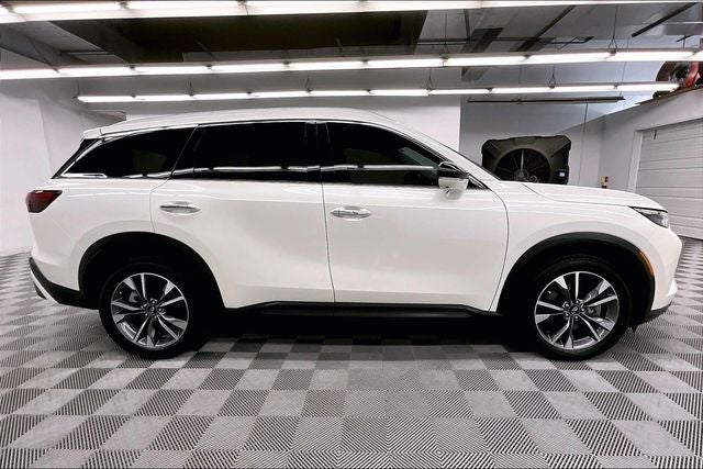 2024 INFINITI QX60 LUXE AWD-Pano Roof-Adaptive Cruise-Htd Leather