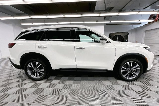 2024 INFINITI QX60 LUXE AWD-Pano Roof-Adaptive Cruise-Htd Leather