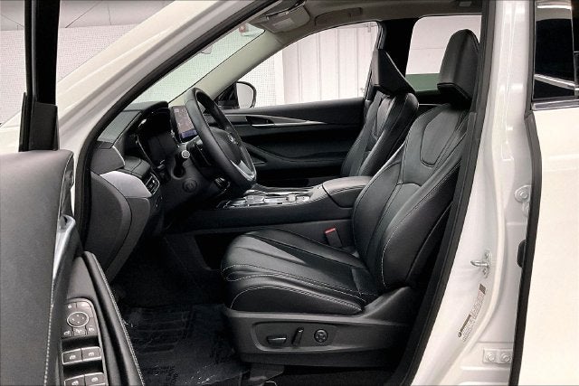 2024 INFINITI QX60 LUXE AWD-Pano Roof-Adaptive Cruise-Htd Leather