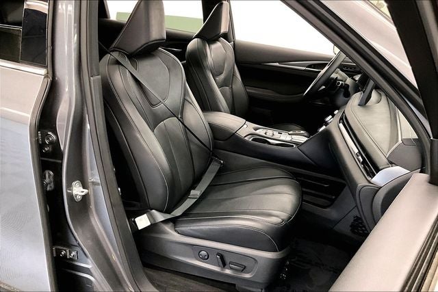 2023 INFINITI QX60 LUXE AWD - Pano Roof - Htd/Cooled Leather - 20'' Wheels