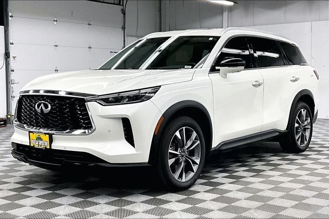 2024 INFINITI QX60 LUXE AWD-Pano Roof-Adaptive Cruise-Htd Leather