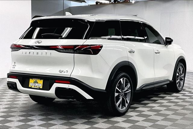 2024 INFINITI QX60 LUXE AWD-Pano Roof-Adaptive Cruise-Htd Leather