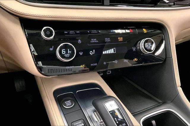 2024 INFINITI QX60 LUXE AWD-Pano Roof-Adaptive Cruise-Htd Leather
