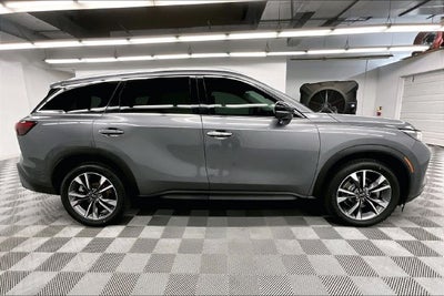 2022 INFINITI QX60 LUXE AWD-Pano Roof-Adaptive Cruise-Htd Leather