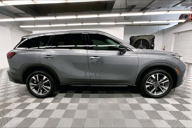 2022 INFINITI QX60 LUXE AWD-Pano Roof-Adaptive Cruise-Htd Leather