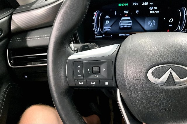 2022 INFINITI QX60 LUXE AWD-Pano Roof-Adaptive Cruise-Htd Leather