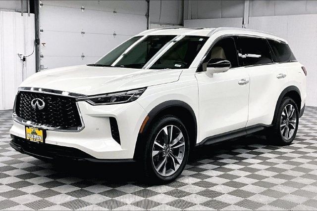2024 INFINITI QX60 LUXE AWD-Pano Roof-Adaptive Cruise-Htd Leather