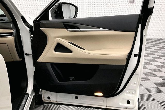 2024 INFINITI QX60 LUXE AWD-Pano Roof-Adaptive Cruise-Htd Leather