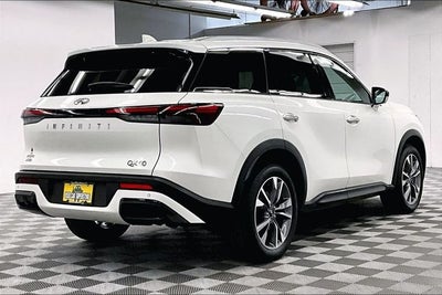 2024 INFINITI QX60 LUXE