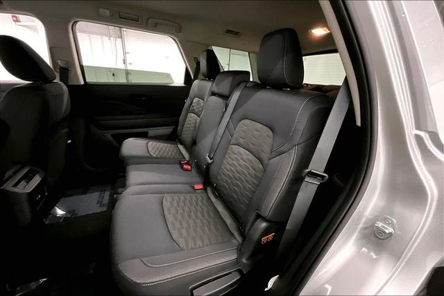 2025 Nissan Pathfinder S