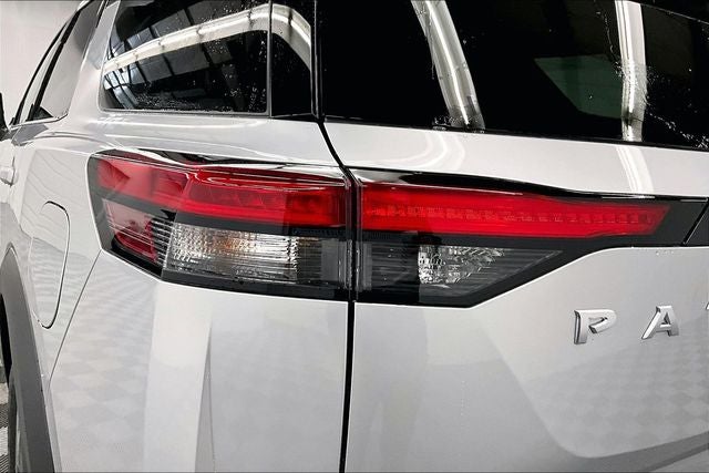 2025 Nissan Pathfinder S