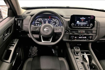 2025 Nissan Pathfinder S