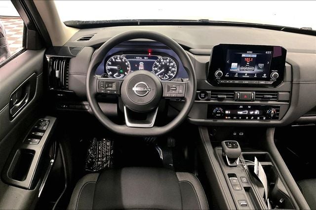 2025 Nissan Pathfinder S