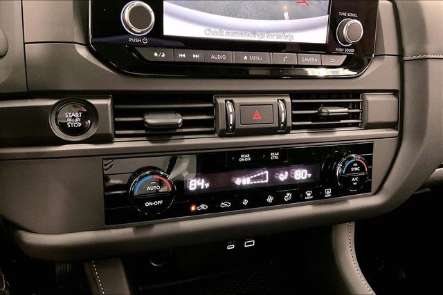 2025 Nissan Pathfinder S