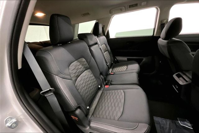 2025 Nissan Pathfinder S