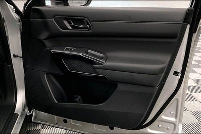 2025 Nissan Pathfinder S