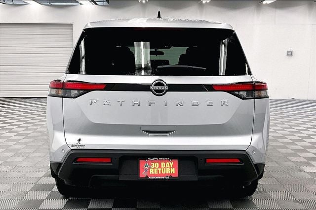 2025 Nissan Pathfinder S