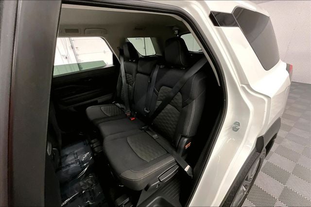 2024 Nissan Pathfinder S 4x4 - Heated Seats - Blind Spot Detection