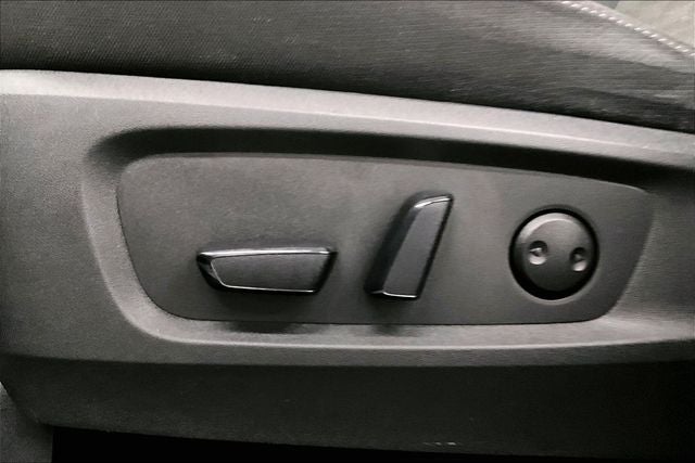 2024 Nissan Pathfinder S 4x4 - Heated Seats - Blind Spot Detection