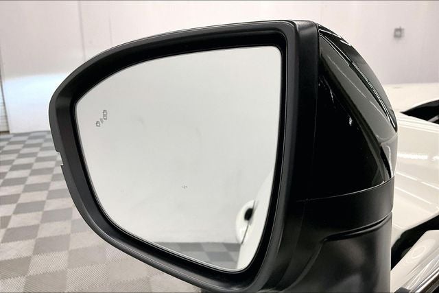 2024 Nissan Pathfinder S 4x4 - Heated Seats - Blind Spot Detection
