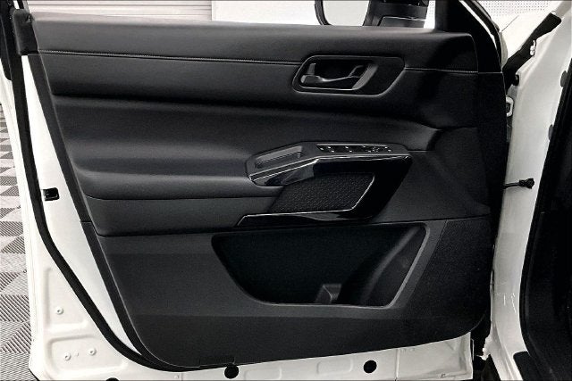 2024 Nissan Pathfinder S 4x4-Adaptive Cruise-Blind Spot Detection