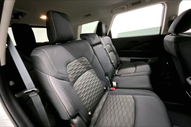 2024 Nissan Pathfinder S 4x4-Adaptive Cruise-Blind Spot Detection