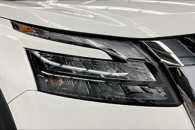 2024 Nissan Pathfinder S 4x4-Adaptive Cruise-Blind Spot Detection
