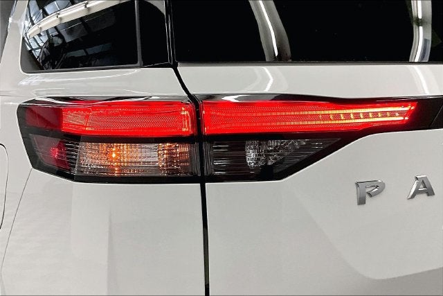 2024 Nissan Pathfinder S 4x4-Adaptive Cruise-Blind Spot Detection
