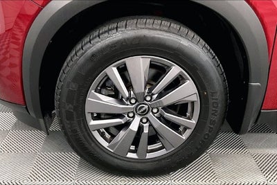 2023 Nissan Pathfinder SV Premium Package-Panoramic Roof-4X4