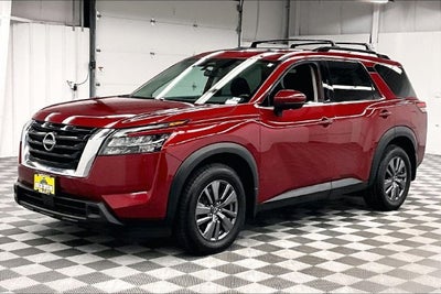 2023 Nissan Pathfinder SV Premium Package-Panoramic Roof-4X4