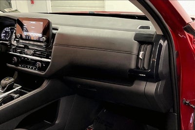 2023 Nissan Pathfinder SV Premium Package-Panoramic Roof-4X4