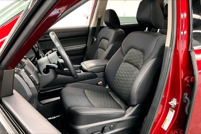 2023 Nissan Pathfinder SV Premium Package-Panoramic Roof-4X4