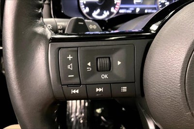 2023 Nissan Pathfinder SV Premium Package-Panoramic Roof-4X4