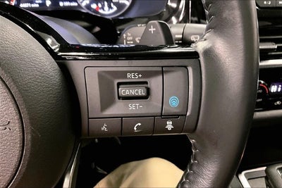 2023 Nissan Pathfinder SV Premium Package-Panoramic Roof-4X4