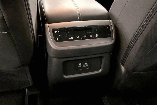 2023 Nissan Pathfinder SV Premium Package-Panoramic Roof-4X4