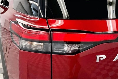 2023 Nissan Pathfinder SV Premium Package-Panoramic Roof-4X4