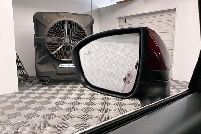 2023 Nissan Pathfinder SV Premium Package-Panoramic Roof-4X4