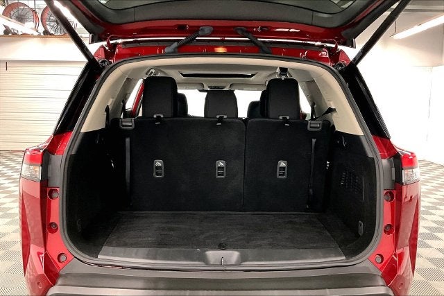 2023 Nissan Pathfinder SV Premium Package-Panoramic Roof-4X4