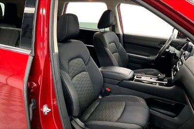2023 Nissan Pathfinder SV Premium Package-Panoramic Roof-4X4