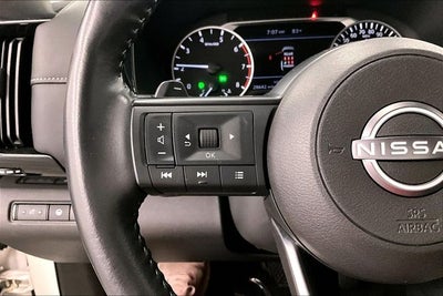 2024 Nissan Pathfinder SV