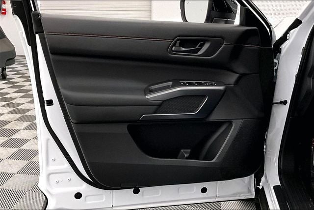 2026 Nissan Pathfinder Rock Creek 4WD