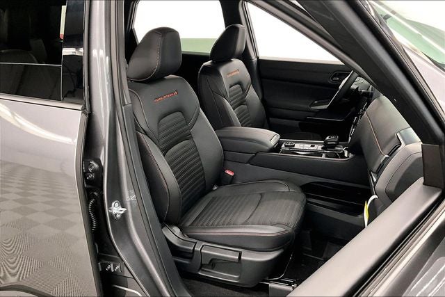 2026 Nissan Pathfinder Rock Creek 4WD - Premium Package