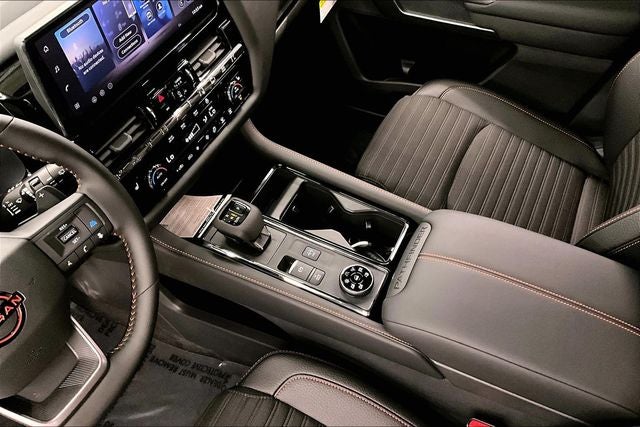 2026 Nissan Pathfinder Rock Creek 4WD - Premium Package