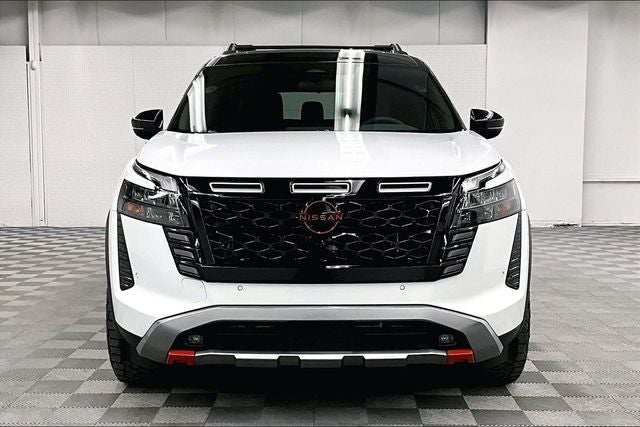 2026 Nissan Pathfinder Rock Creek 4WD - Captain Chairs Package